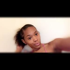 Meet your Posher, Desirae
